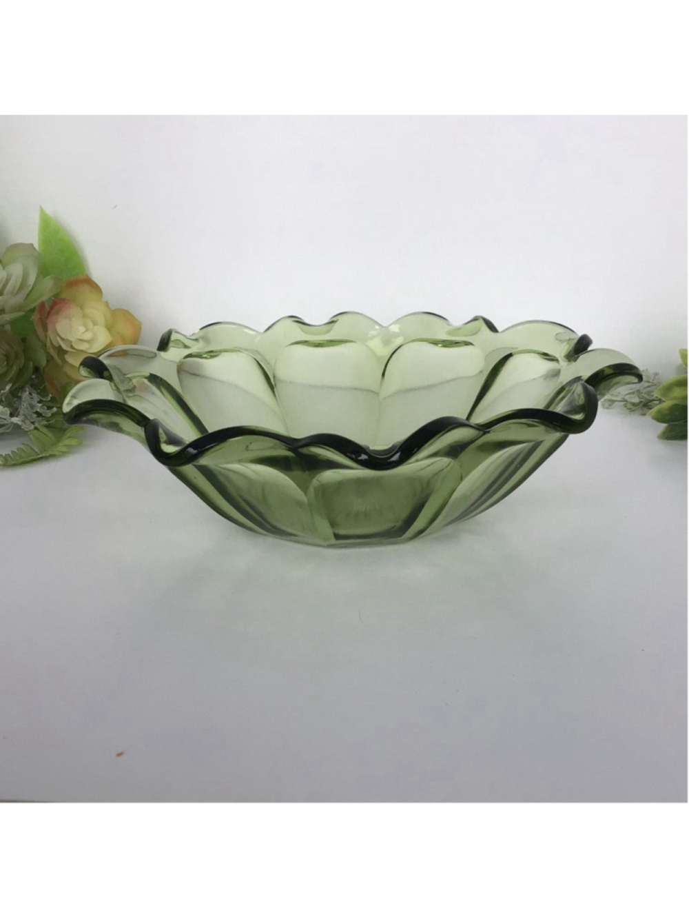 Vintage Scalloped Serving Glass Bowl in Olive